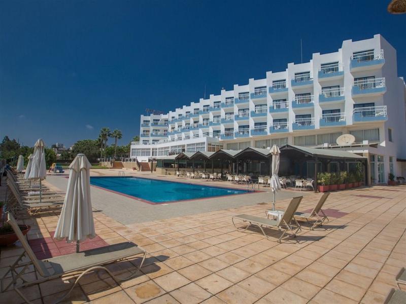 Polycarpia Hotel Pernera ภายนอก รูปภาพ