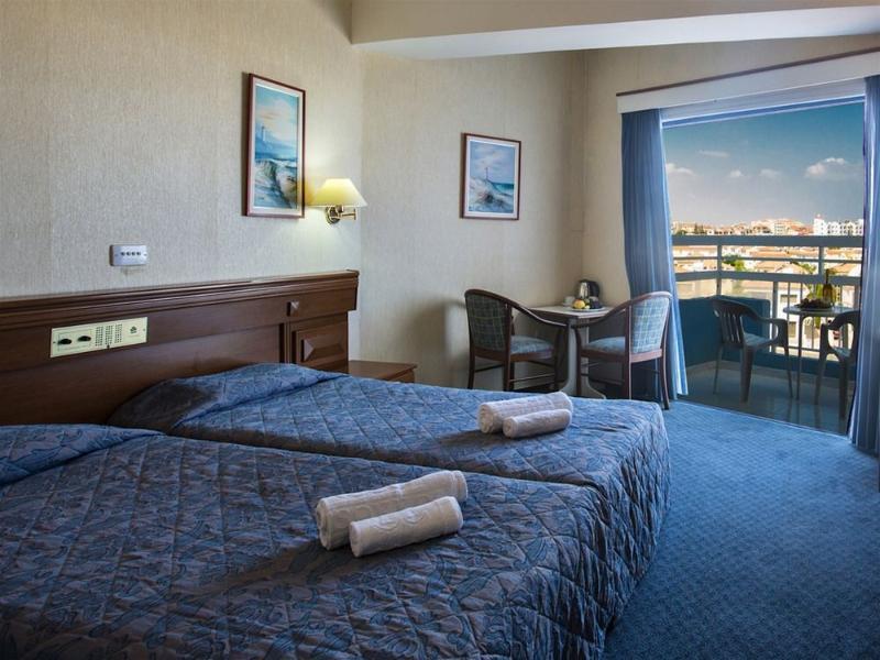 Polycarpia Hotel Pernera ภายนอก รูปภาพ