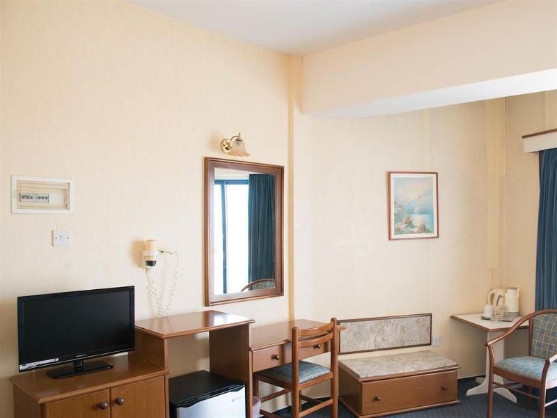 Polycarpia Hotel Pernera ภายนอก รูปภาพ